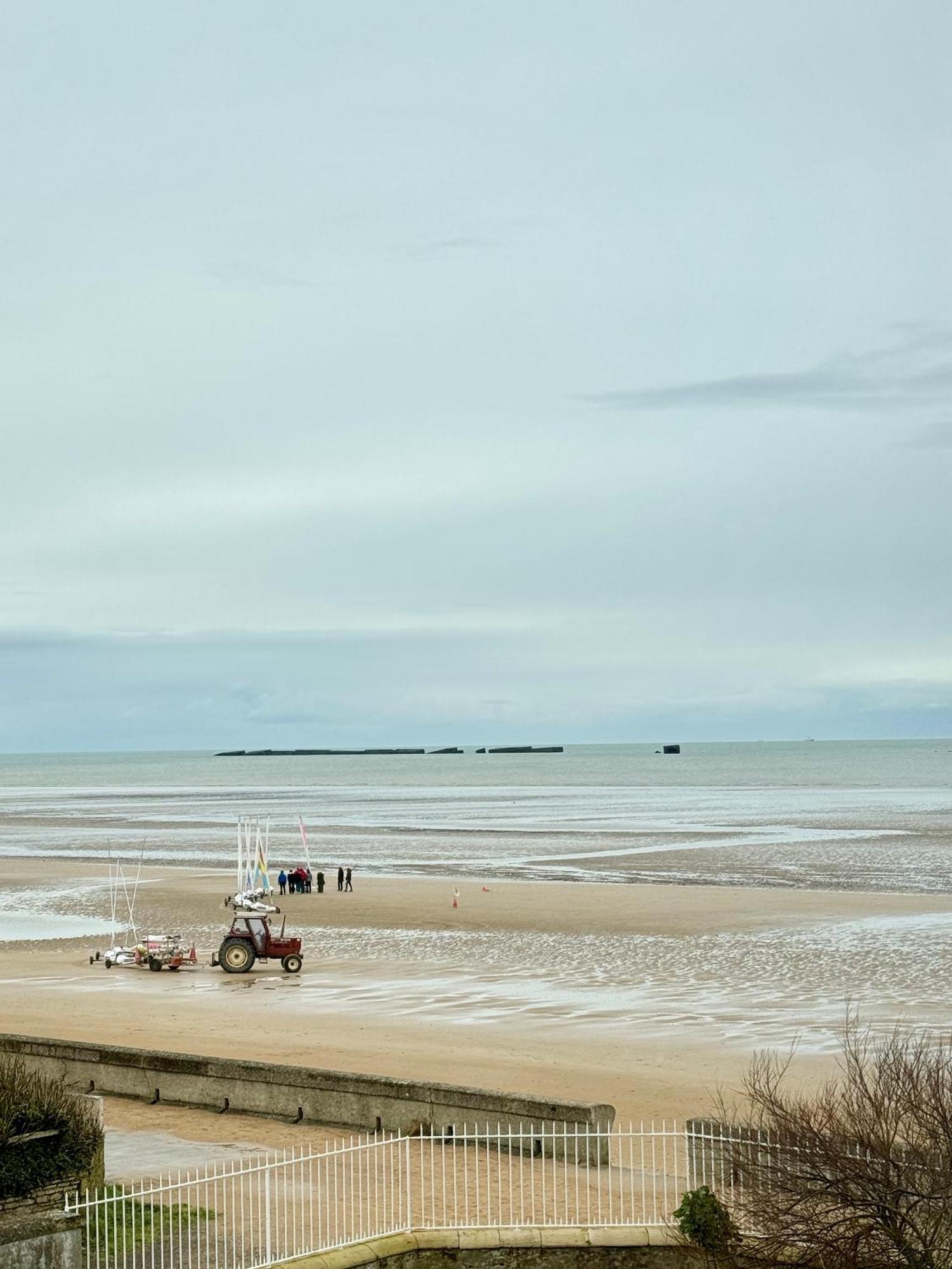 Sunny Apt On D-Day Beach With Parking Saint-Côme-de-Fresné Exterior foto