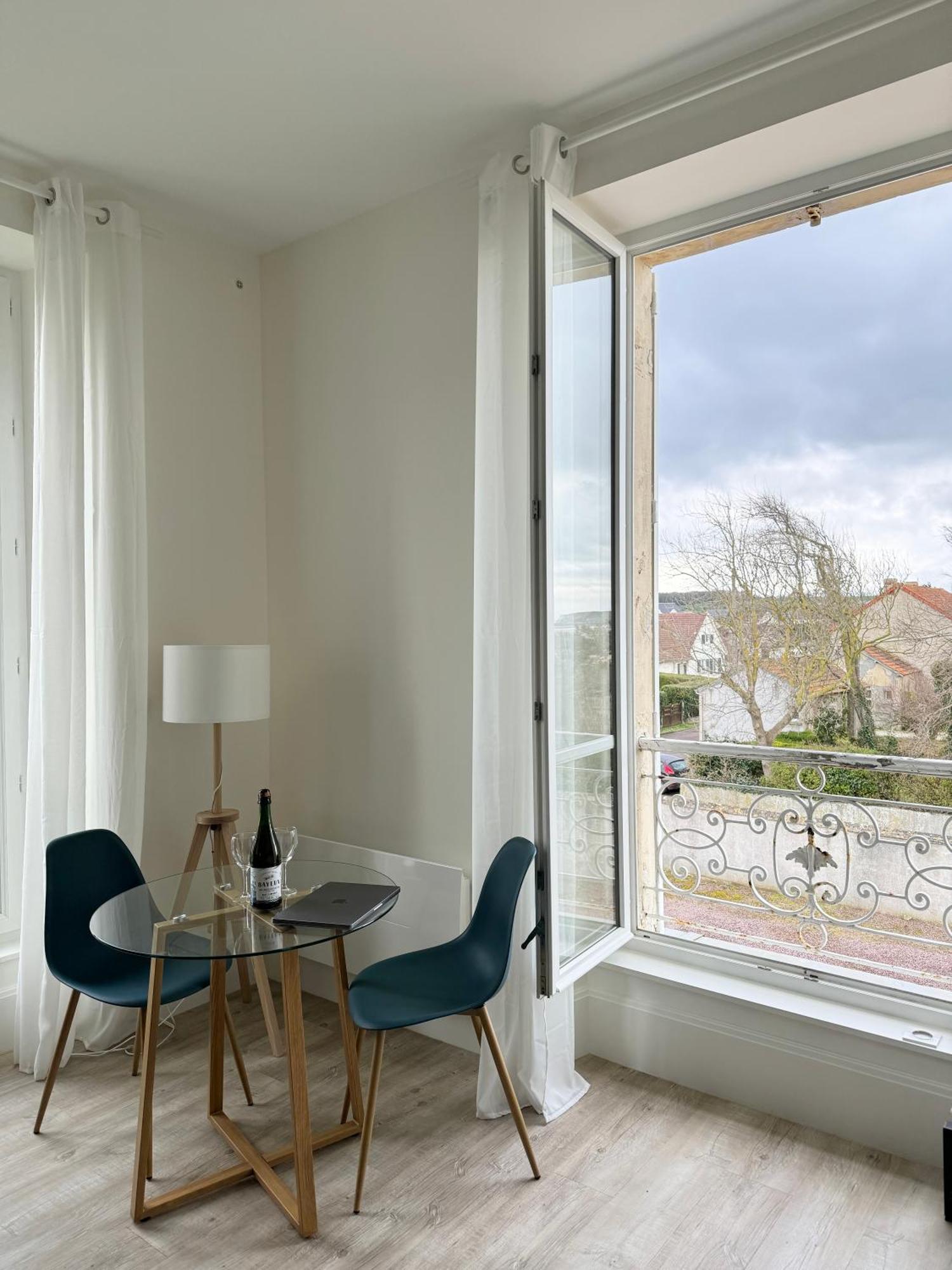 Sunny Apt On D-Day Beach With Parking Saint-Côme-de-Fresné Exterior foto