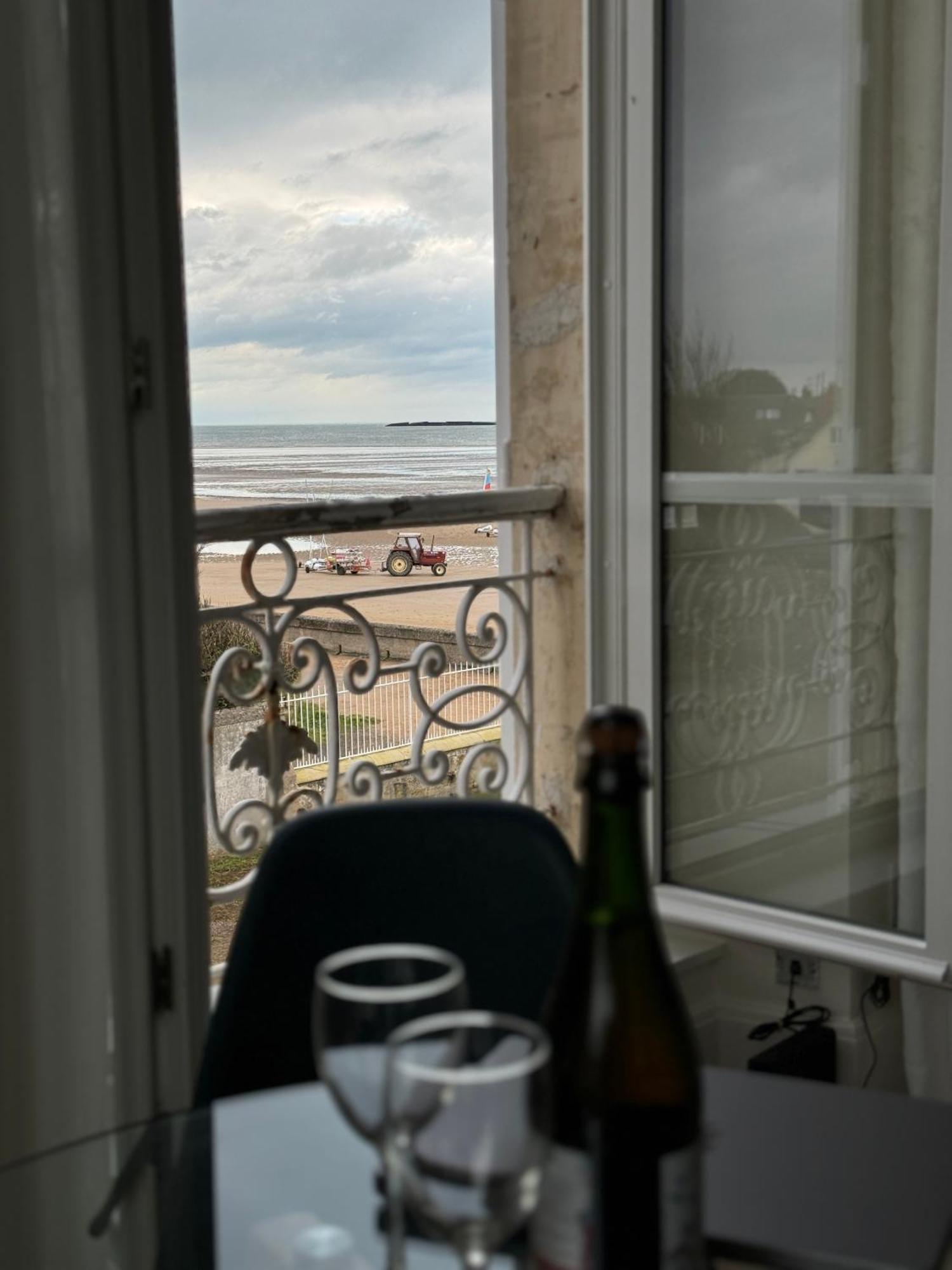 Sunny Apt On D-Day Beach With Parking Saint-Côme-de-Fresné Exterior foto