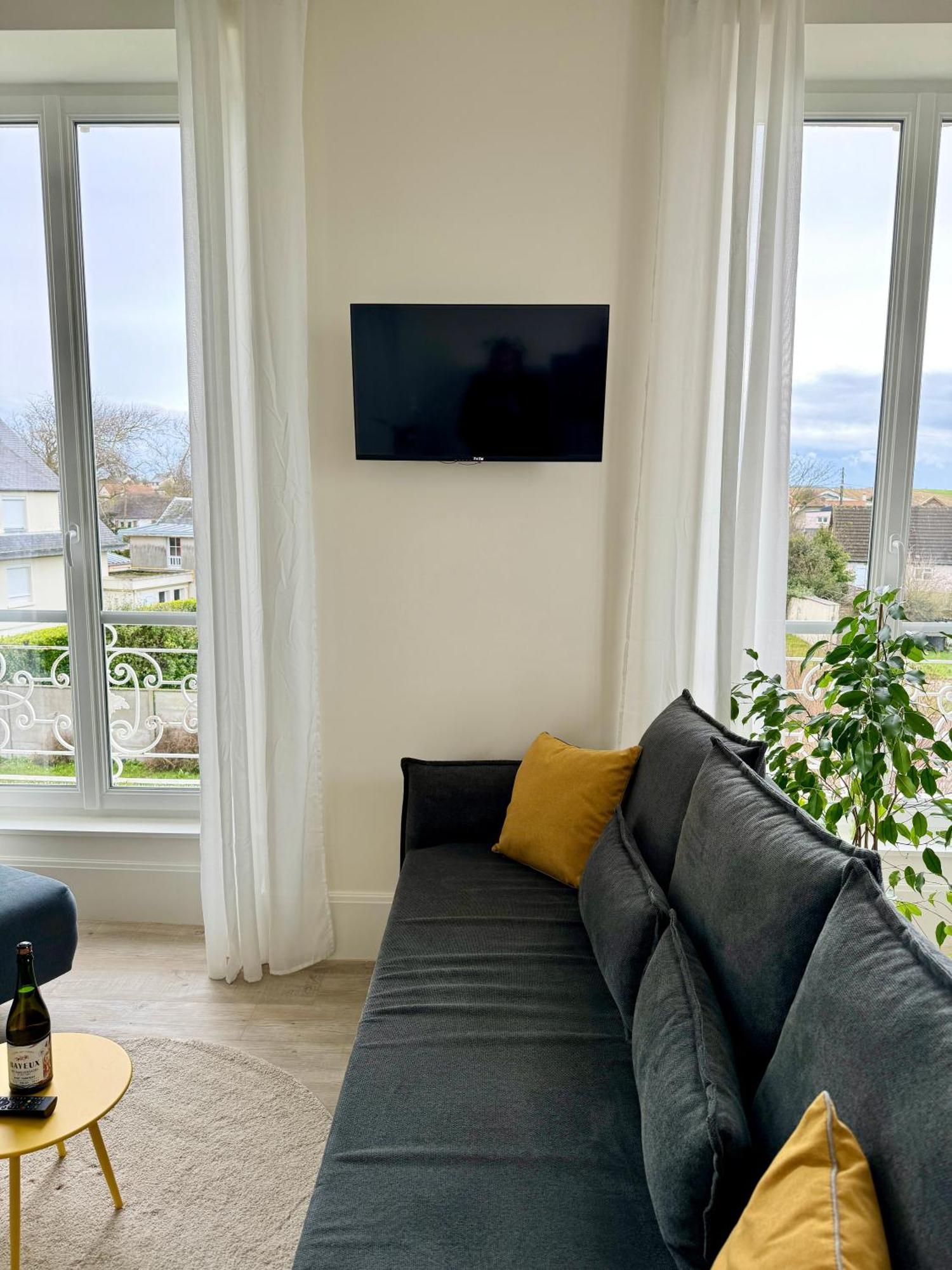 Sunny Apt On D-Day Beach With Parking Saint-Côme-de-Fresné Exterior foto